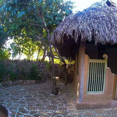 Utopia Rote Lodge Nembrala Bagian luar foto