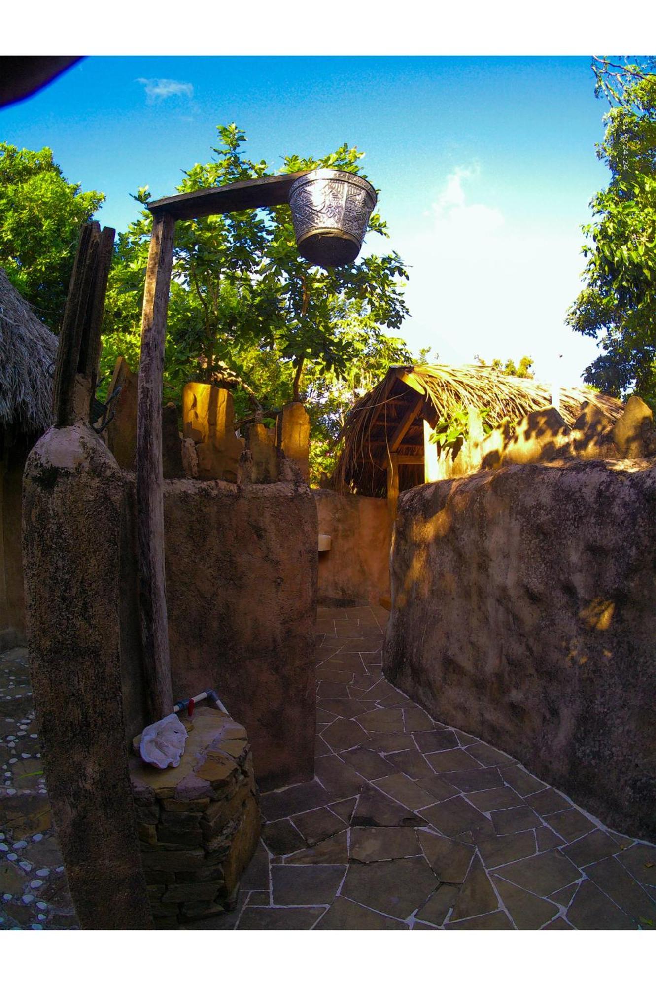 Utopia Rote Lodge Nembrala Bagian luar foto
