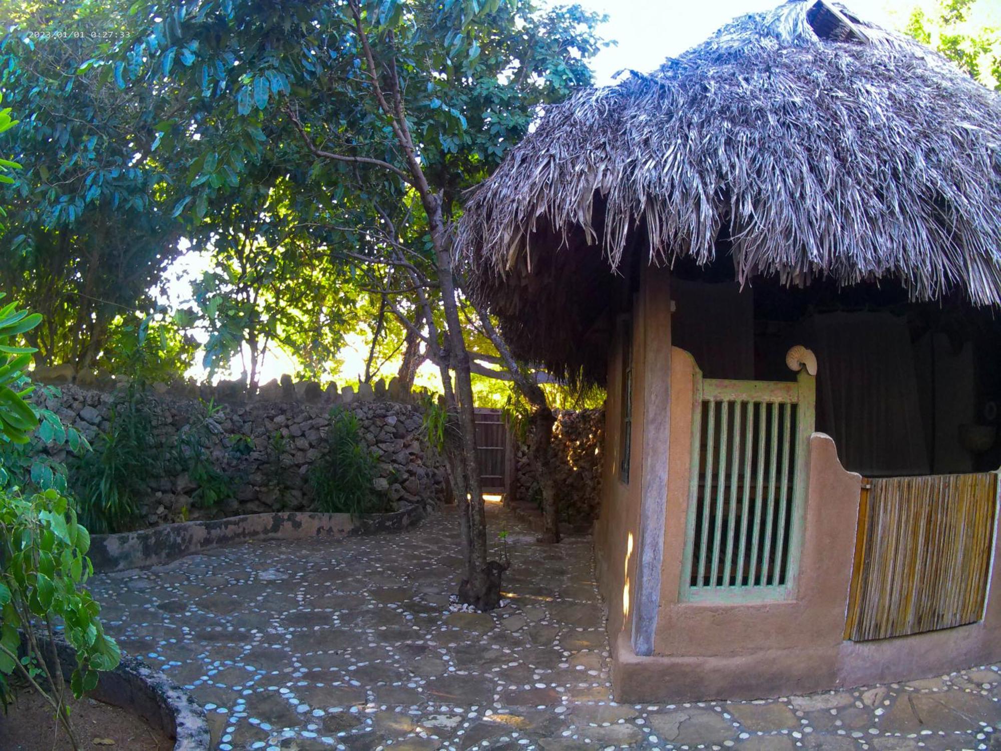 Utopia Rote Lodge Nembrala Bagian luar foto