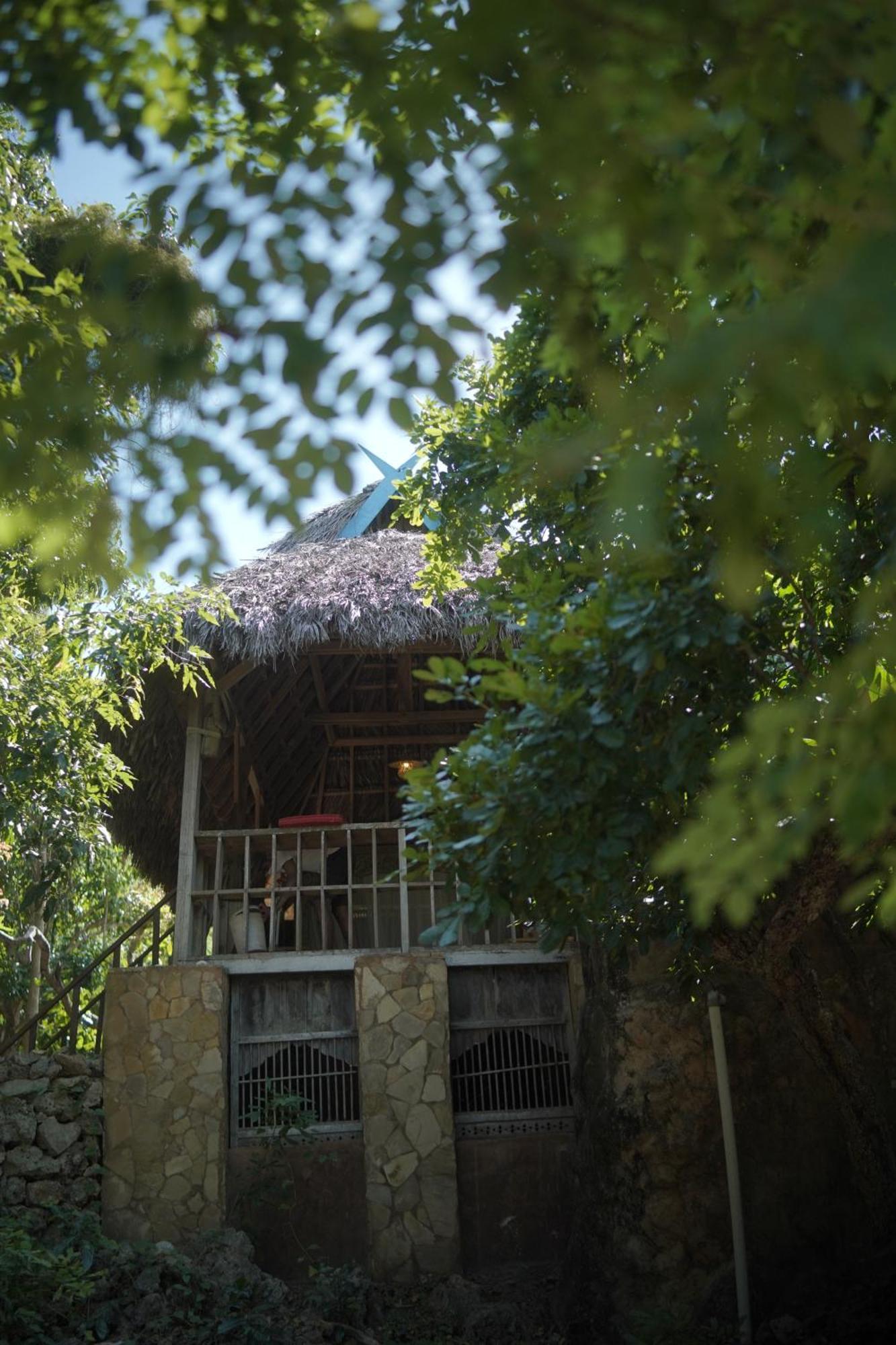 Utopia Rote Lodge Nembrala Bagian luar foto