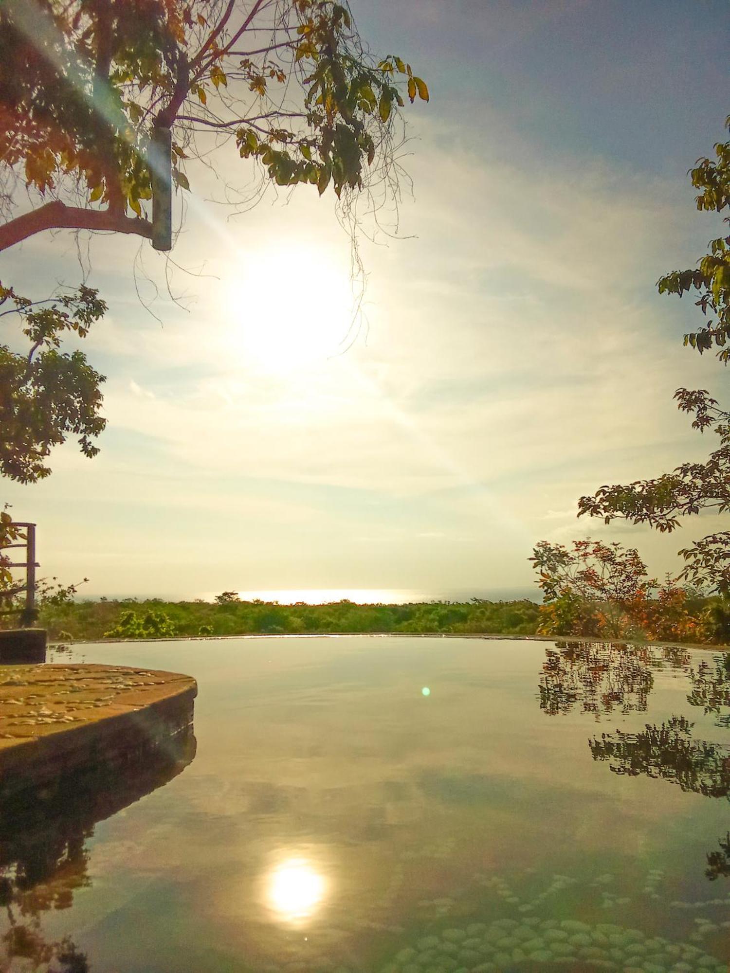 Utopia Rote Lodge Nembrala Bagian luar foto