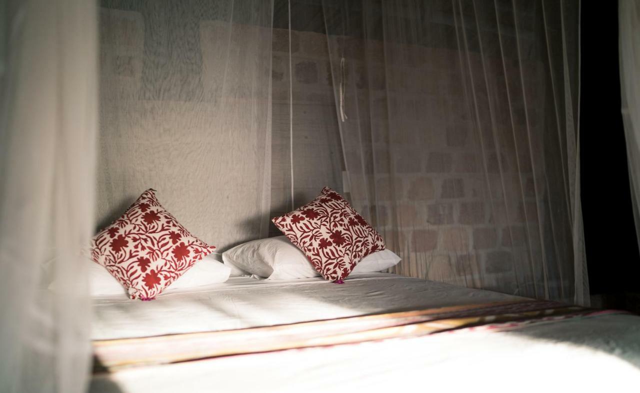 Utopia Rote Lodge Nembrala Bagian luar foto