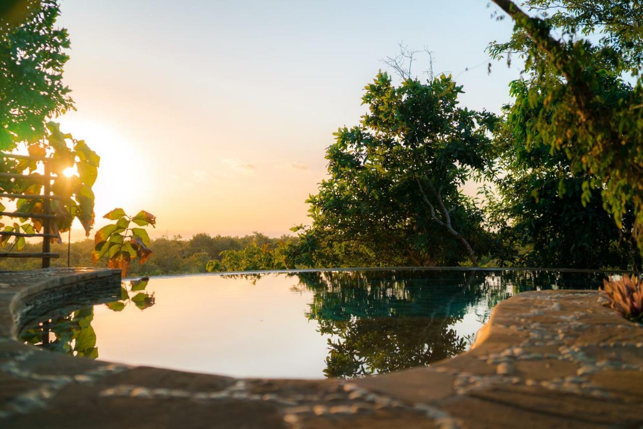 Utopia Rote Lodge Nembrala Bagian luar foto